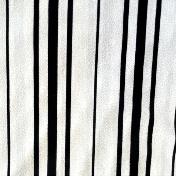 Worthington lightweight striped blouse with fluted sleeves. Women’s size L - Picture 4 of 9